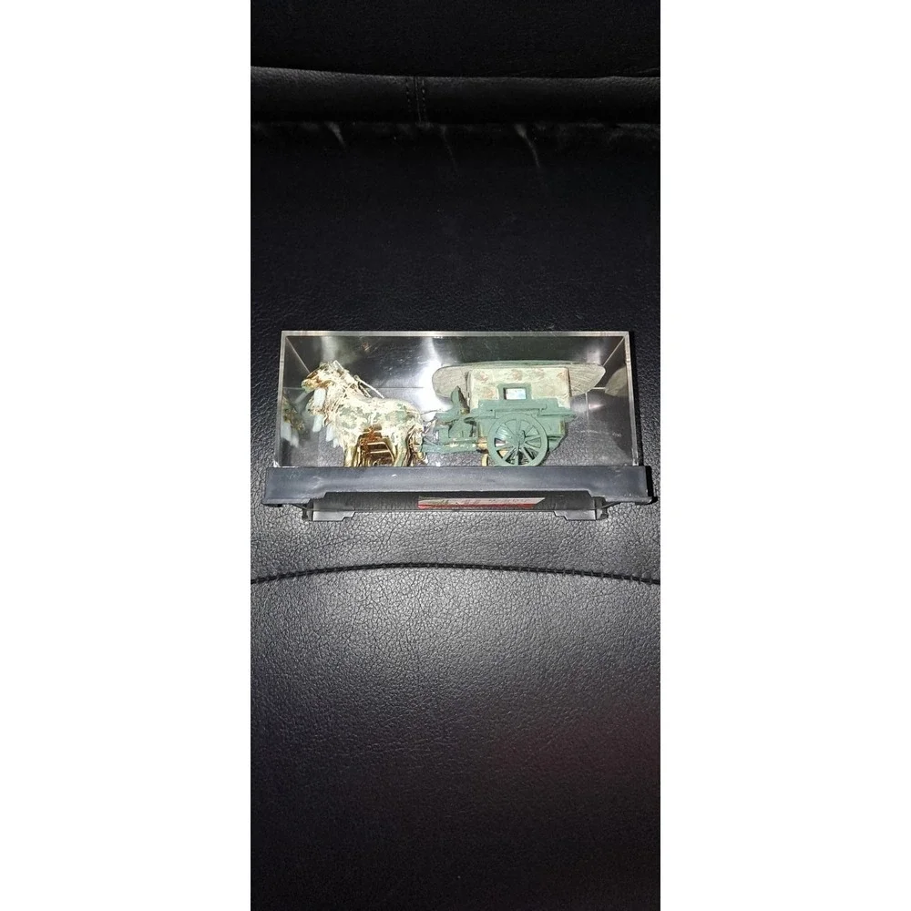 CHINESE 4 HORSE‎ DRAWN CARRIAGE IN SHOWCASE BOX  W/ MINIATURE DRIVER